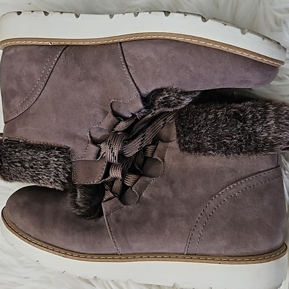 a.n.a Andes Brown Faux fur and Faux Suede Lace Up Rounded Toe Boots - Picture 7 of 14